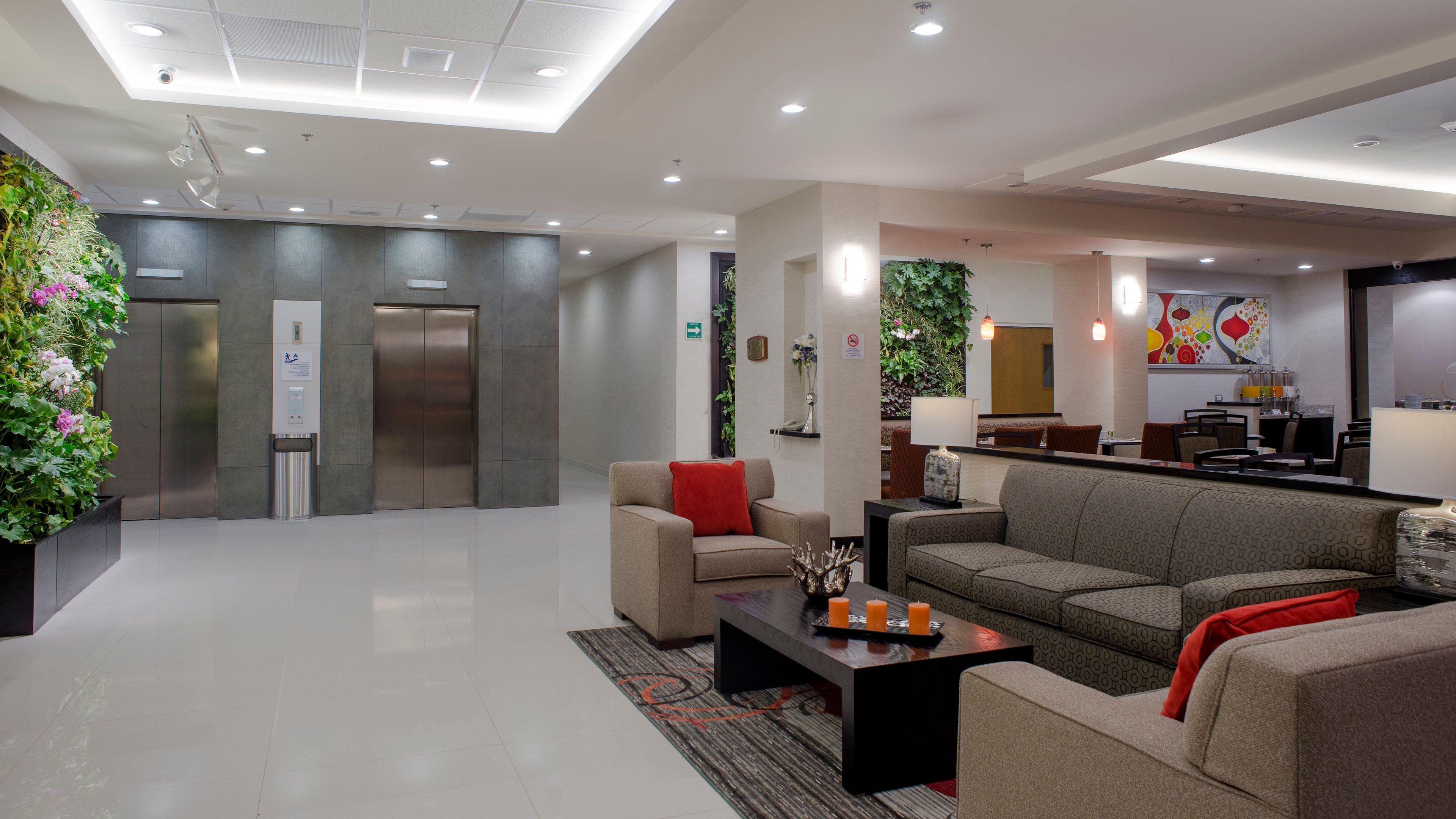Holiday Inn Express & Suites Chihuahua Juventud By Ihg Bagian luar foto