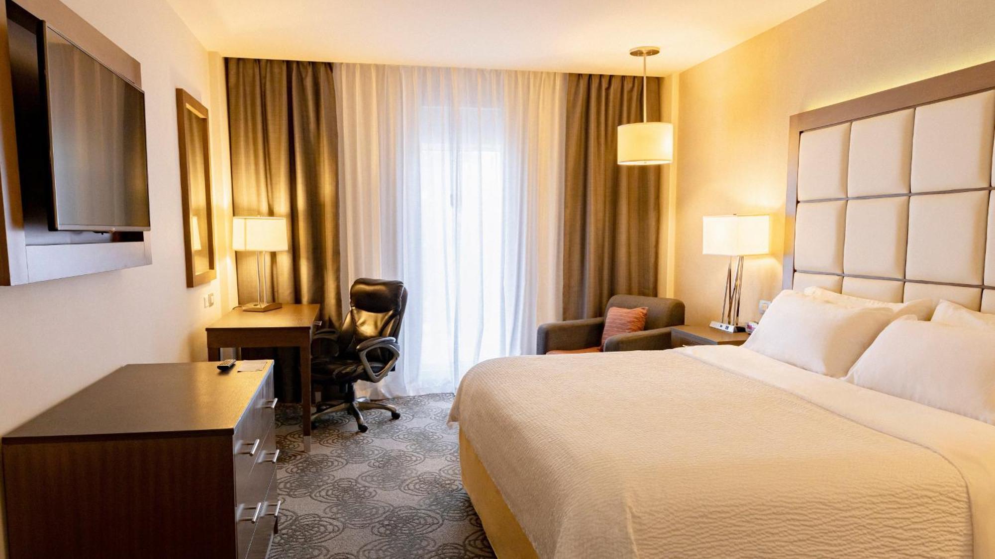 Holiday Inn Express & Suites Chihuahua Juventud By Ihg Bagian luar foto