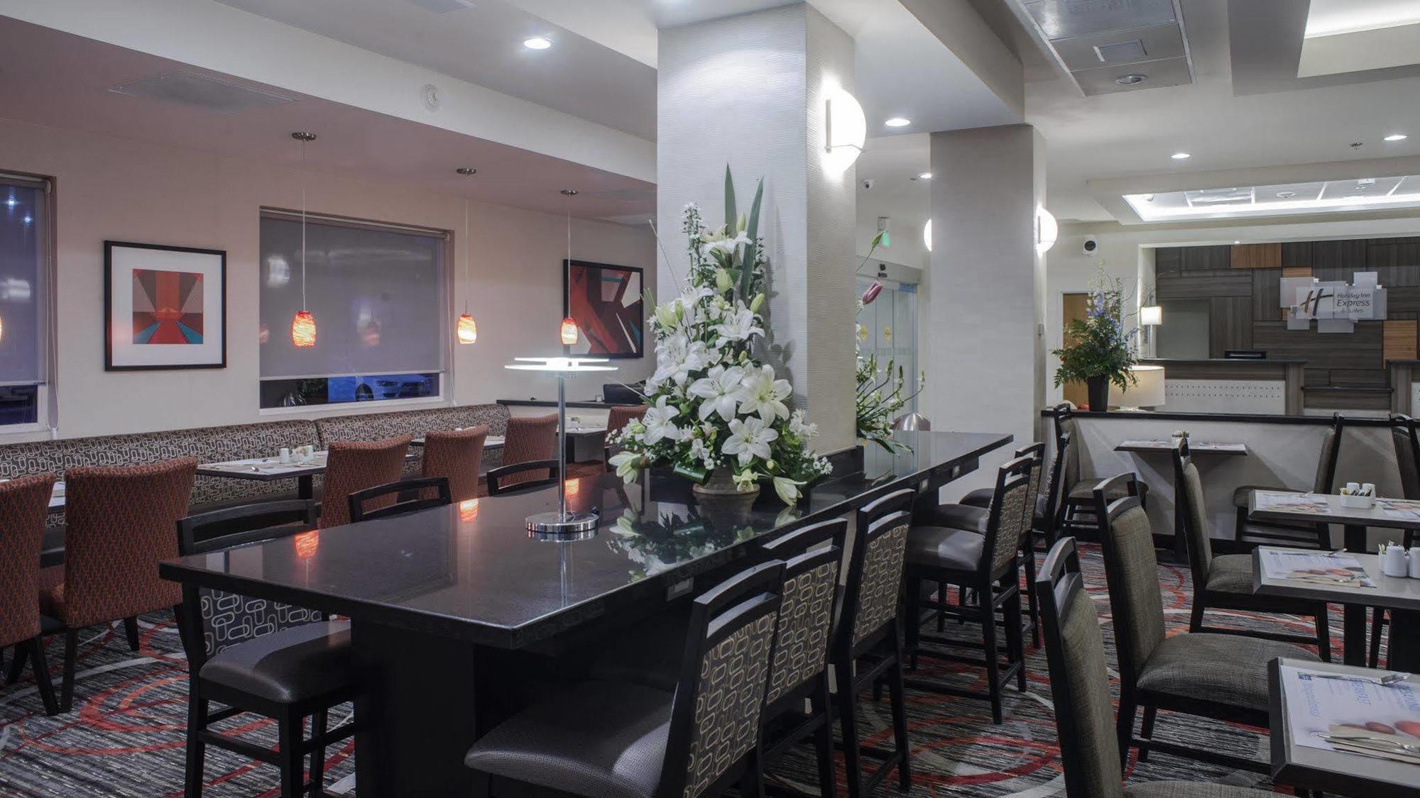 Holiday Inn Express & Suites Chihuahua Juventud By Ihg Bagian luar foto