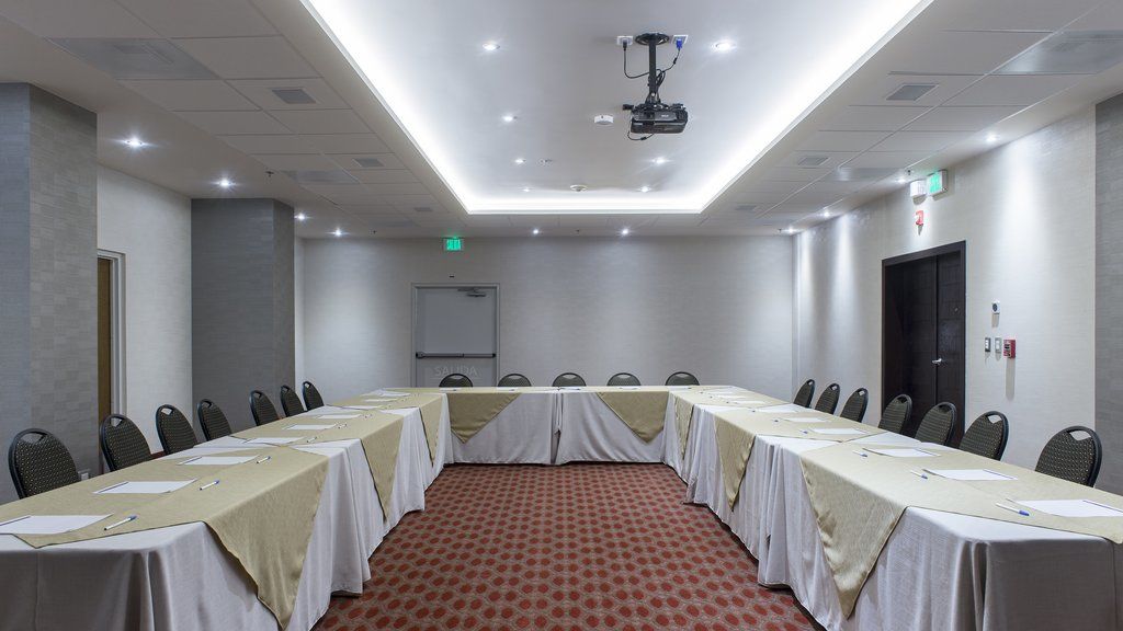 Holiday Inn Express & Suites Chihuahua Juventud By Ihg Bagian luar foto