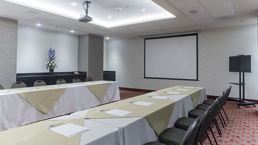 Holiday Inn Express & Suites Chihuahua Juventud By Ihg Bagian luar foto